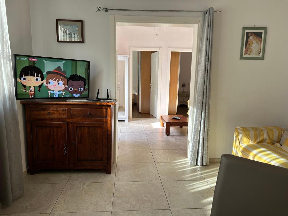 Casa Vacanze Diana Viareggio Exterior foto